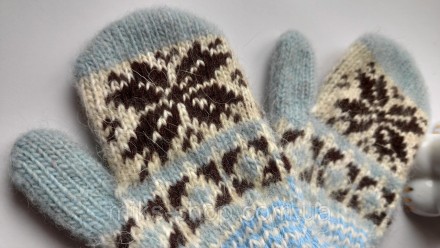 Дитячі варежки рукавички 100 % шерсть
Довжина 13 см
Ширина 6.5 см
Тягнуться.
. . фото 5