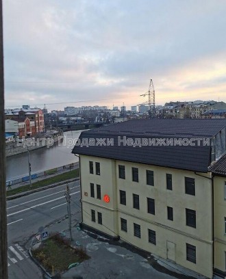 Однокімнатна розташована по Харківській Набережній, вид з вікна на річку та Трц . . фото 2