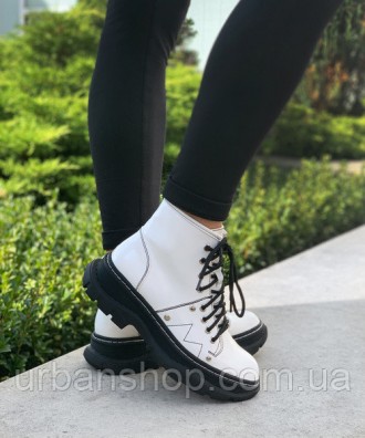 Черевики ALEXANDER MCQUEEN ANKLE BOOTS WHITE
Розмір: 35-40. . фото 2