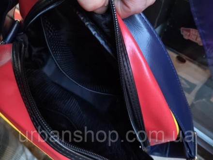 Винтажная ретро сумка унисекс через плечо gola redford эко кожа
850 грн ПВХ
Ш27с. . фото 4