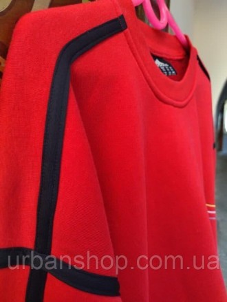 Свитшот оверсайз флис
Adidas
900 грн
Стан: Новий
Колір: Чорний Червоний
Розмір: . . фото 8