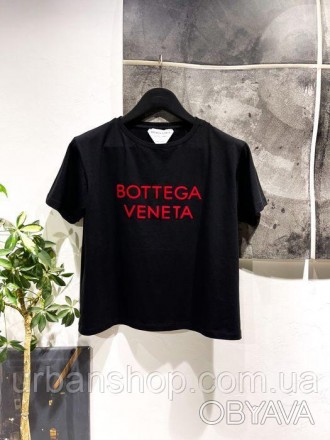 
В наявності Жіноча футболка в стилі Bottega Veneta Боттега Венета
Відмінної яко. . фото 1