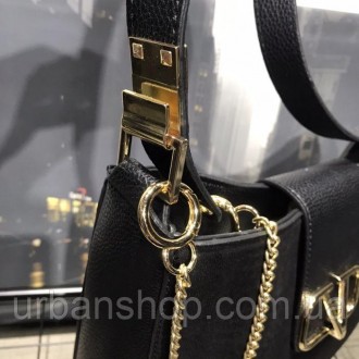 
В наявності!
Стильна сумочка в стилі Valentino Валентино для наймодніших!
Відмі. . фото 6
