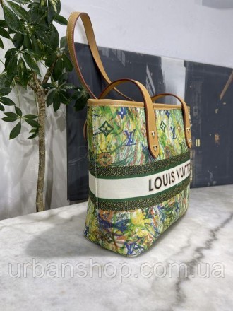 
Жіноча сумка Шопер у стилі Louis Vuitton Луї Віттон
Відмінної якості
Колір відп. . фото 3