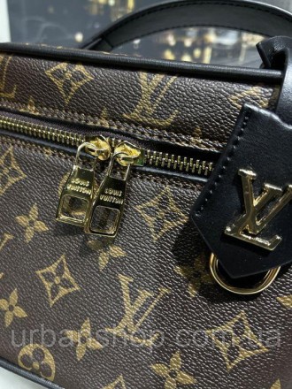 
В наявності Жіноча сумка Клатч в стилі Louis Vuitton Луї Віттон
Відмінної якост. . фото 4