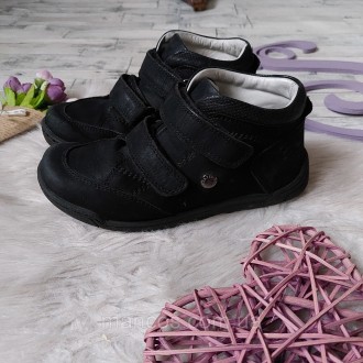 Детские ботинки Bartek на мальчика кожаные черные на липучках
Состояние: в очень. . фото 9