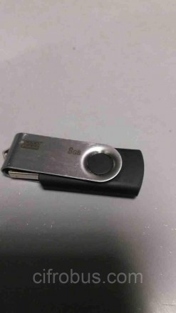 USB 8Gb — запоминающее устройство, использующее в качестве носителя флеш-память,. . фото 2