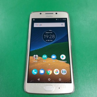 Смартфон с Android 7.0
поддержка двух SIM-карт
экран 5", разрешение 1920x1080
ка. . фото 3