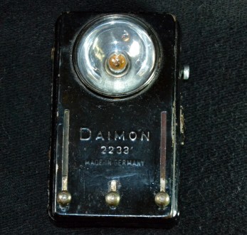 Фонарик Daimon 2233
3 светофильтра (красный, зеленый, синий)
2 режима работы (. . фото 2