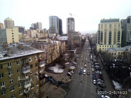 В центре Киева сдается на длительный срок 2-ух комнатная квартира, по адресу - у. . фото 12