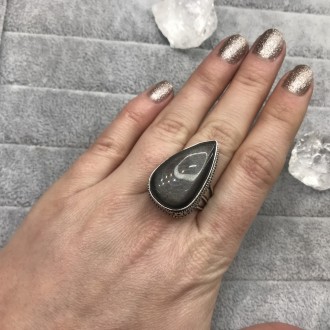 Предлагаем Вам купить кольцо с натуральным камнем обсидиан в серебре.
Размер 18,. . фото 4