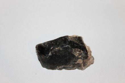 Предлагаем Вам купить красивый камень амулет- дымчатый кварц.
 натуральный камен. . фото 2