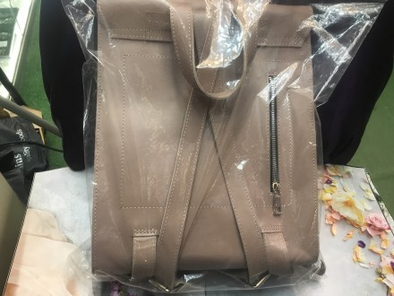  Предлагаем Вам красивый рюкзак из натуральной кожи.
 Размеры: 34*26*11 мм.
 
 
. . фото 10