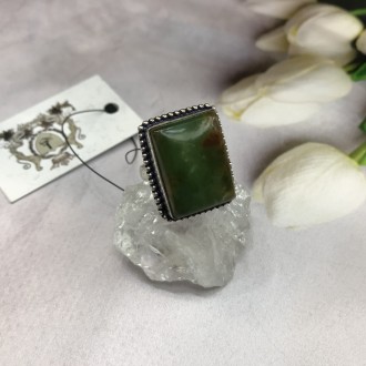Предлагаем Вам купить красивое кольцо с камнем - природный хризопраз в серебре.
. . фото 2