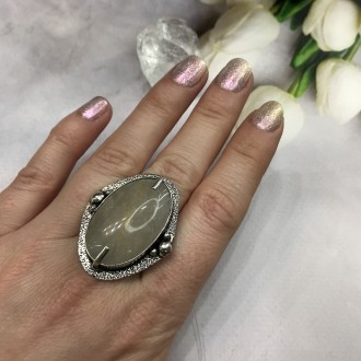 Предлагаем Вам купить великолепное кольцо с натуральным камнем кварц- волосатик . . фото 5