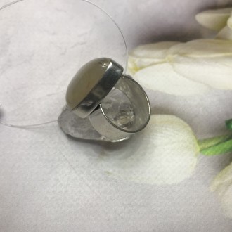 Предлагаем Вам купить великолепное кольцо с натуральным камнем кварц- волосатик . . фото 8
