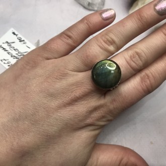 Предлагаем Вам купить элегантное кольцо с камнем лабрадор в серебре.
Размер 18,8. . фото 7
