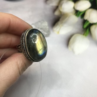Предлагаем Вам купить элегантное кольцо с камнем лабрадор в серебре. Размер 17,5. . фото 6