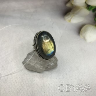 Предлагаем Вам купить элегантное кольцо с камнем лабрадор в серебре. Размер 17,5. . фото 1