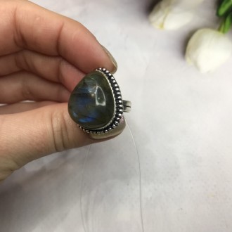 Предлагаем Вам купить элегантное кольцо с камнем лабрадор в серебре. Размер 17,7. . фото 7
