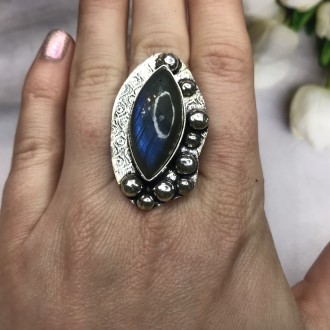 Предлагаем Вам купить элегантное кольцо с камнем лабрадор в серебре. Размер 19,3. . фото 4