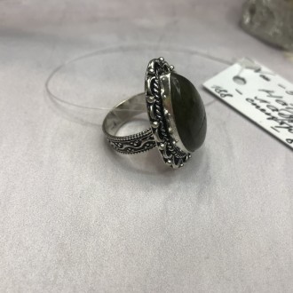 Предлагаем Вам купить элегантное кольцо с камнем лабрадор в серебре. Размер 18,8. . фото 6
