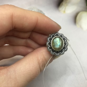 Предлагаем Вам купить элегантное кольцо с камнем лабрадор в серебре. Размер 17,3. . фото 3