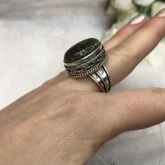 Предлагаем Вам купить элегантное кольцо с камнем лабрадор в серебре. Размер 17,8. . фото 8