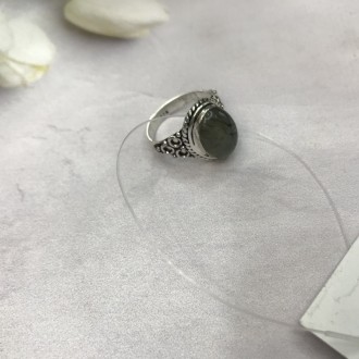 Предлагаем Вам купить элегантное кольцо с камнем лабрадор в серебре.
Размер 17,7. . фото 11