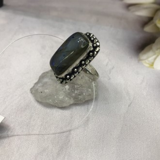 Предлагаем Вам купить элегантное кольцо с камнем лабрадор в серебре. Размер 17,7. . фото 8