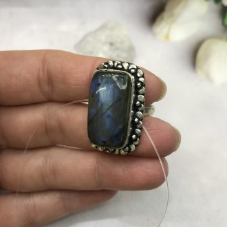 Предлагаем Вам купить элегантное кольцо с камнем лабрадор в серебре. Размер 17,7. . фото 5