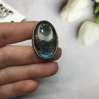 Предлагаем Вам шикарное кольцо с камнем лабрадор в серебре. Размер 19,2. Индия!
. . фото 5