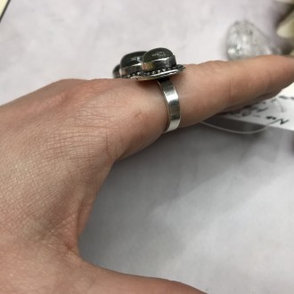 Предлагаем Вам купить оригинальное кольцо с камнем - натуральный лабрадор в сере. . фото 7