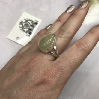 Предлагаем Вам купить великолепное кольцо с натуральным камнем кварц- волосатик . . фото 4