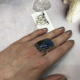 Предлагаем Вам купить элегантное кольцо с камнем лабрадор в серебре. Размер 18,2. . фото 5
