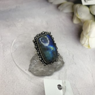 Предлагаем Вам купить элегантное кольцо с камнем лабрадор в серебре. Размер 18,2. . фото 9