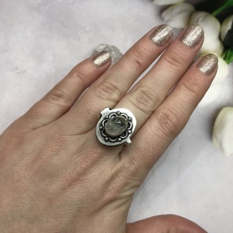 Предлагаем Вам купить великолепное кольцо с секретом с натуральным камнем кварц-. . фото 2
