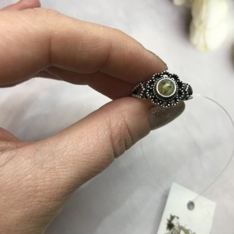 Предлагаем Вам купить элегантное кольцо с камнем лабрадор в серебре.
Размер 16,8. . фото 4