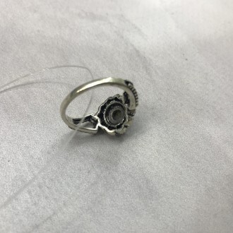 Предлагаем Вам купить элегантное кольцо с камнем лабрадор в серебре.
Размер 16,8. . фото 5