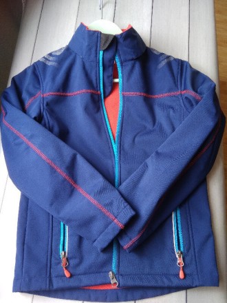 Куртка софтшел Grane на 9-10 років
ріст 135-140 см
Довжина спереду 52 см
Довж. . фото 4