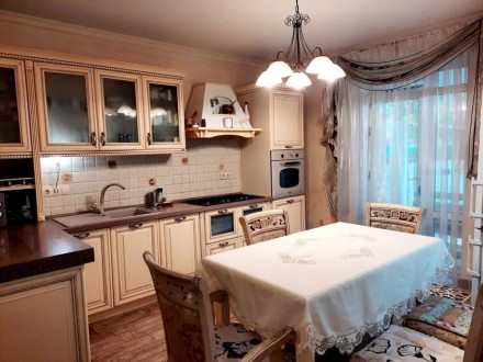 Два дома общей площадью 160 м2, а так же гостевой дом 38 м2 на большом участке 9. Киевский. фото 3