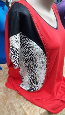 Жіноча літнє подовжена футболка туніка великого розміру.
Розміри: 52,54,56..
. . фото 3