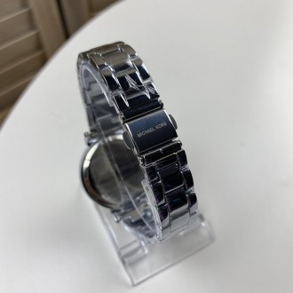
Женские наручные часы в стиле Michael Kors в подарочной фирменной коробочке, кв. . фото 7