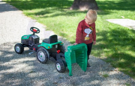 Педальный трактор -отличный подарок для ребенка на любой случай. Трактор имеет с. . фото 7