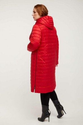 Стеганное весеннее пальто прямого силуэта с двумя втачными карманами на потайных. . фото 4