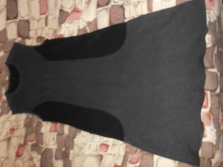 сарафан серого цвета с черными вставками по бокам, делающими фигуру стройнее, с . . фото 4
