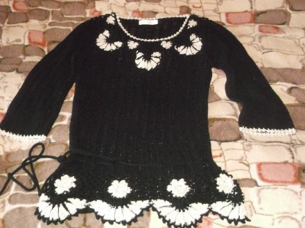 ажурный черный свитерок с пояском на талии, пояс - шнурок, узор в виде цветков б. . фото 2
