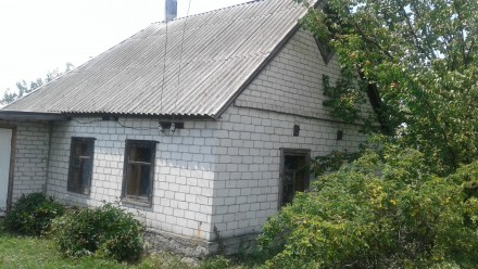 Дом самановый, обложенный кирпичом, на фундаменте. Крыша перекрыта шифером. Печн. . фото 2