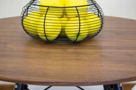 Современный круглый стол LEOBERT TODI 80:
• вневременной дизайн в сочетании с ид. . фото 8