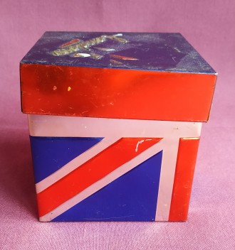Коробка от чая LONDON.
Металл, жесть.
Размер коробки 9.5/9.5 см.
Соответствуе. . фото 5